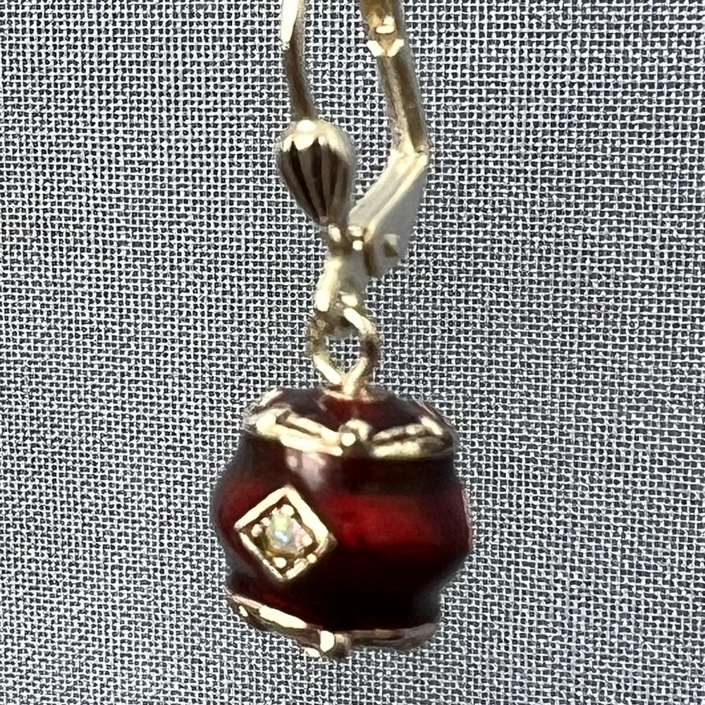 Fun leverback dangles - Picture 3 of 6